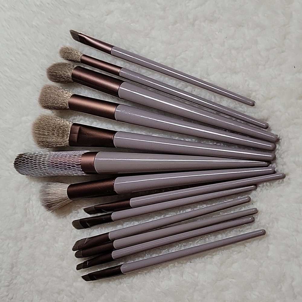 MAKE UP , BROW , BLUSH 13 PCS SET - Picture 5 of 8